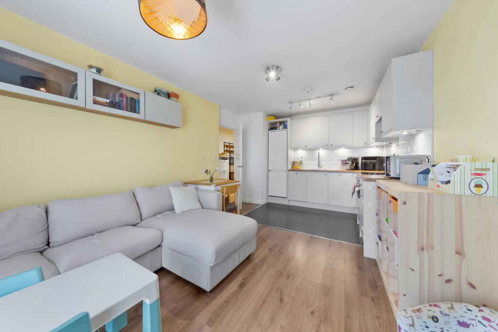 Apartment in London - View 2