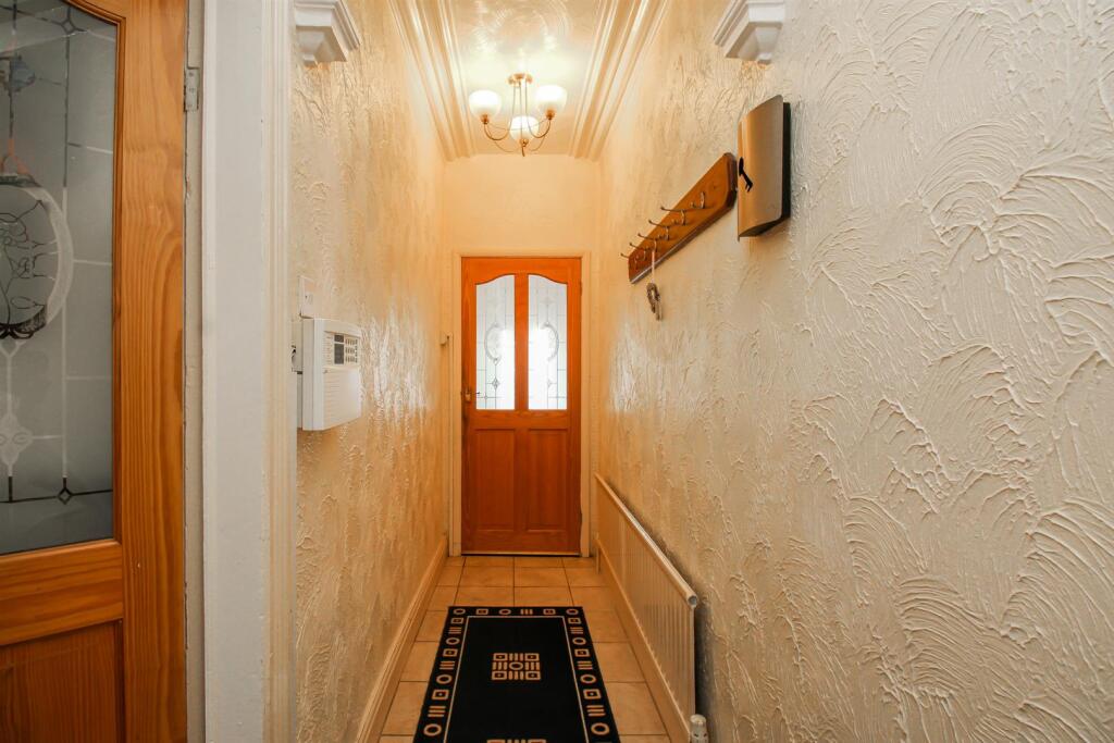 House in Wakefield - View 4