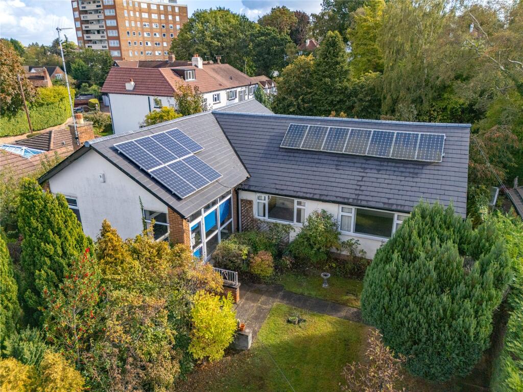 Main image of property: Primley Park Mount, Leeds, West Yorkshire