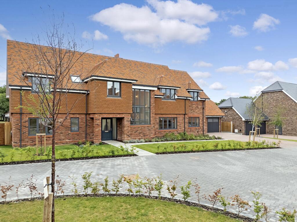 Brambles Close, Felsted photo 2