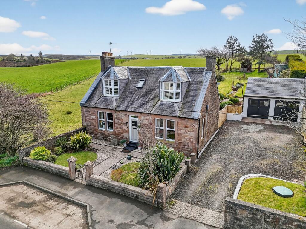 Main image of property: Oswald Cottage, 1 Main Road , Kirkoswald, KA19 8HY
