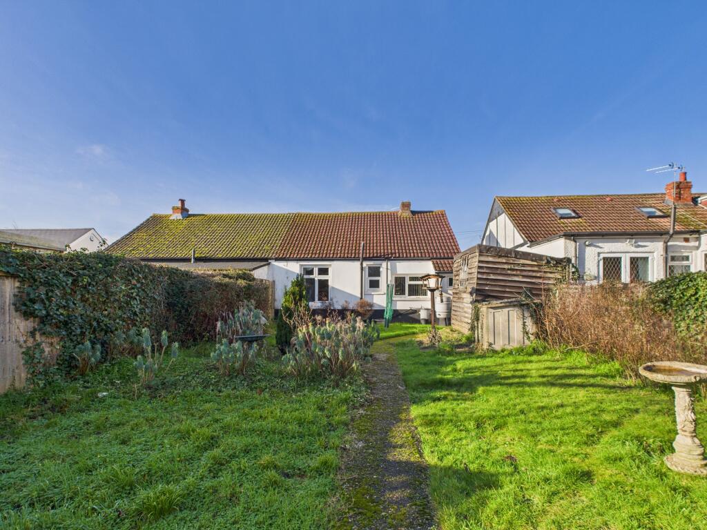 South Road, Drayton, Portsmouth, PO6 photo 4