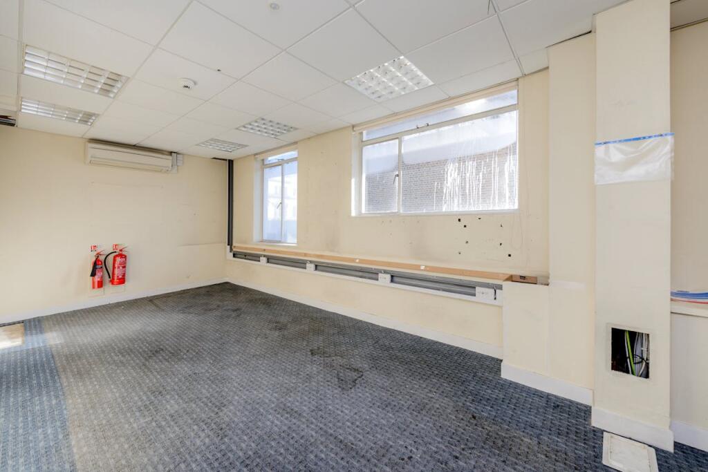 137 ladbroke grove-4706.jpg