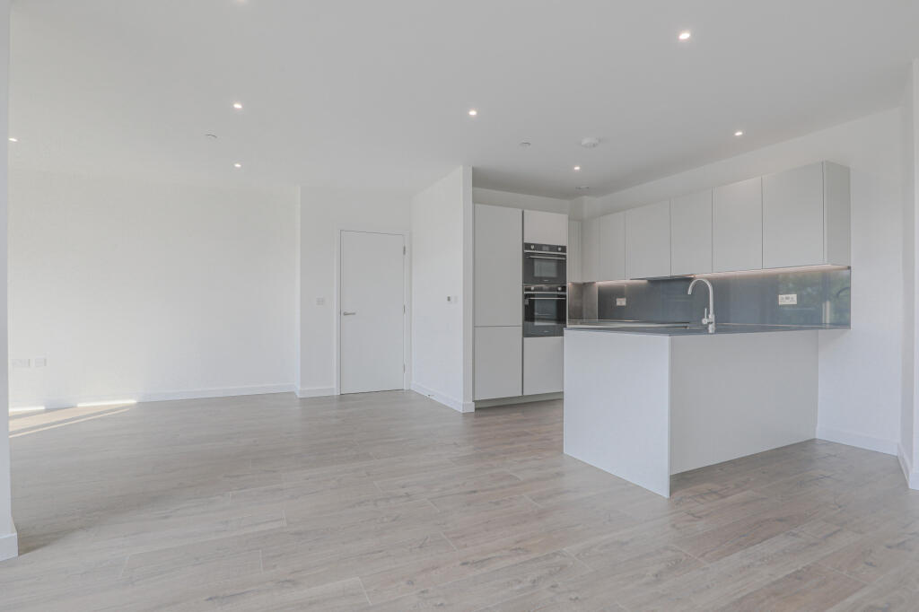 Apartment in London, Manor House, Stoke Newington - View 2
