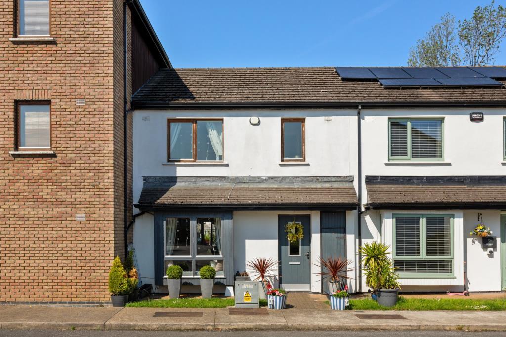 Main image of property: 17 Hunters Court, Hunterswood, Ballycullen, Dublin 24, D24 X8H1