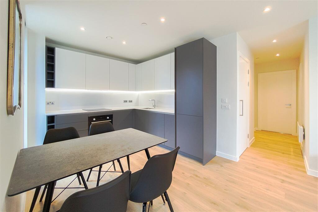 Main image of property: The Gate, M4