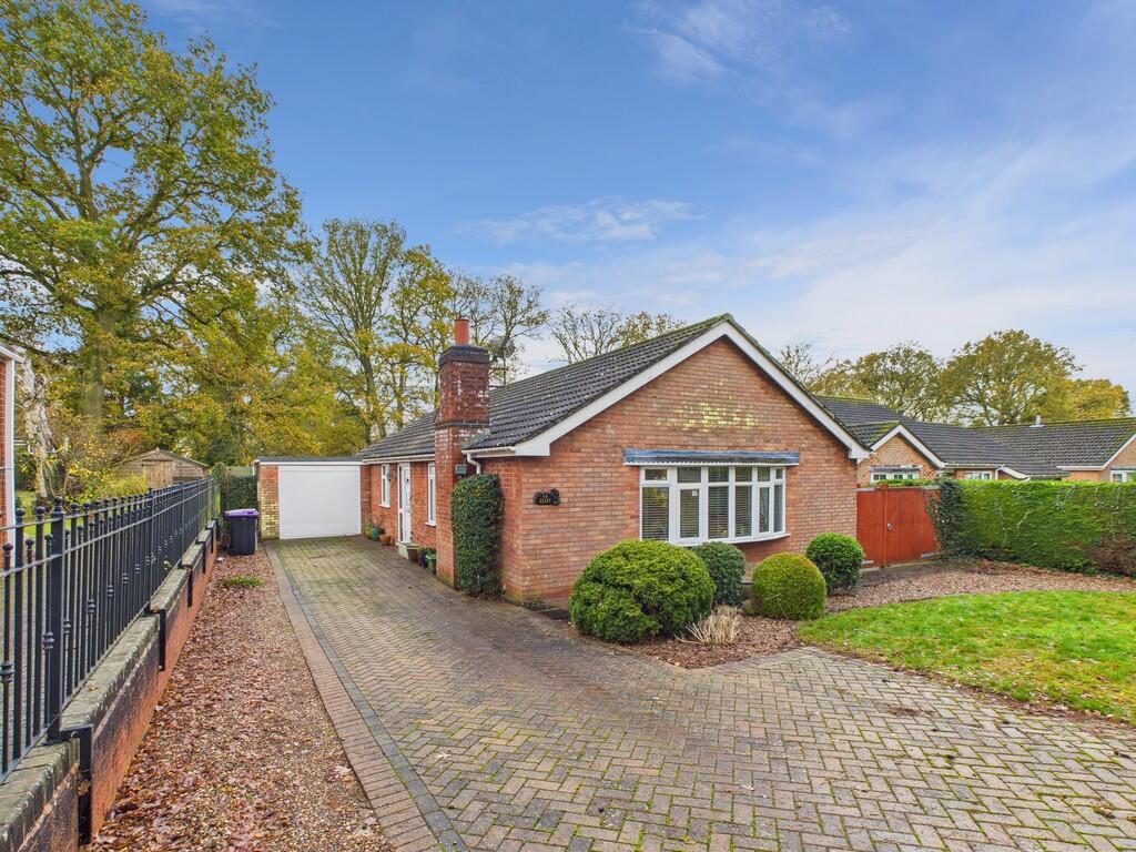 3-bed detached on Woodland Drive, Woodhall Spa, £398,000