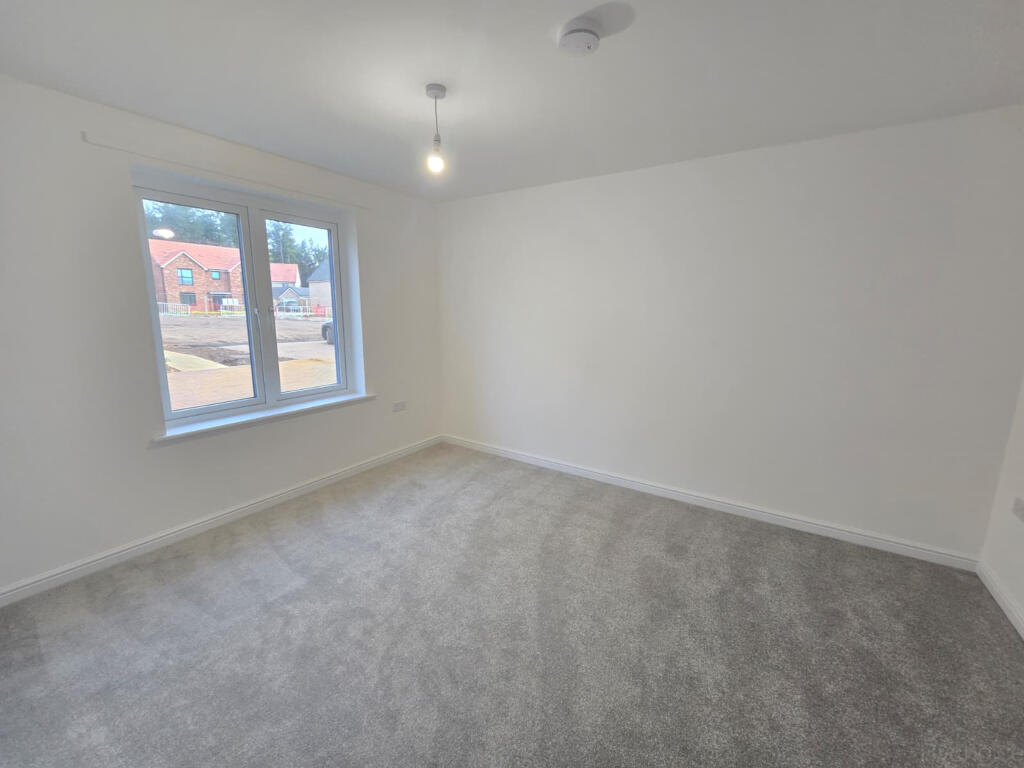 Phillips Crescent, Martlesham Heath, Ipswich, Suffolk photo 2