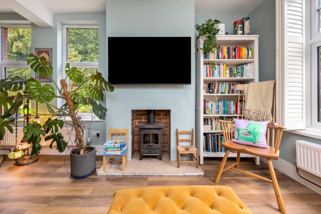 House in Redhill - More