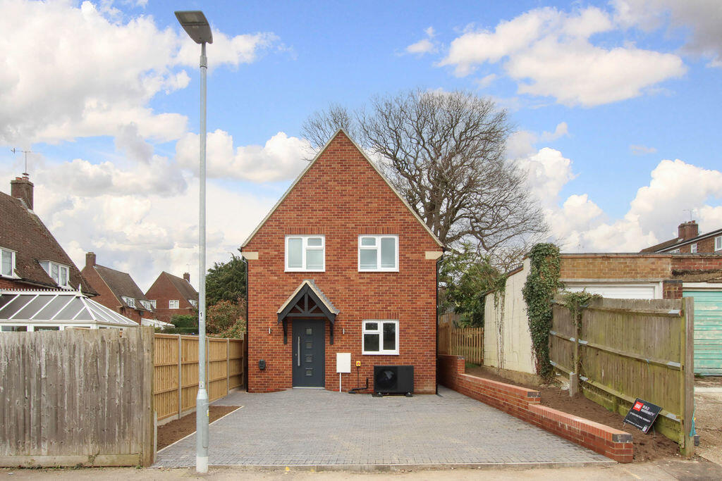 Main image of property: Stonelea Road, Hemel Hempstead