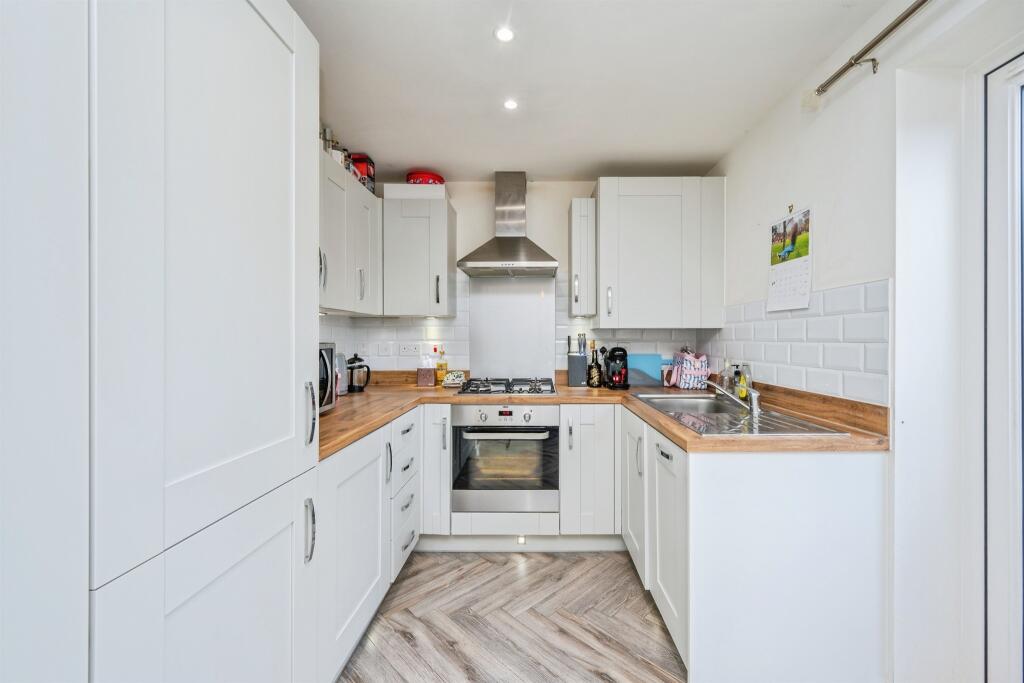 Rockingham Way, Stanton, Burton-On-Trent photo 2