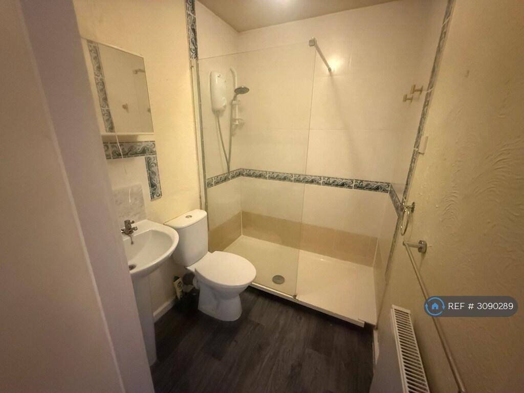 Apartment in Doncaster - View 5