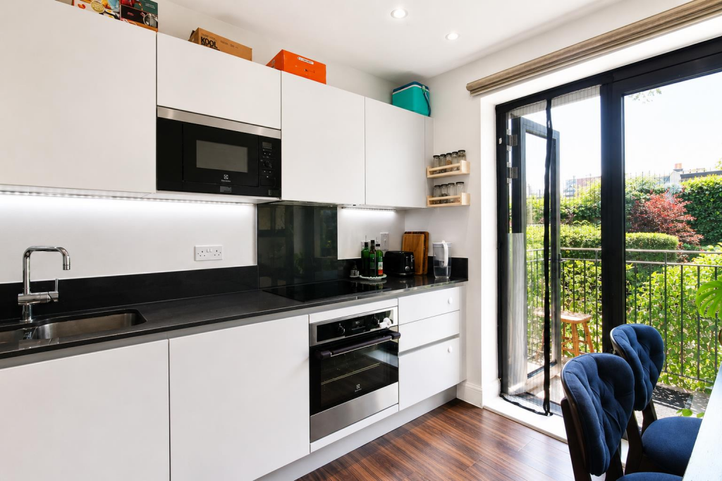 Westleigh Avenue, Putney, SW15 photo 4