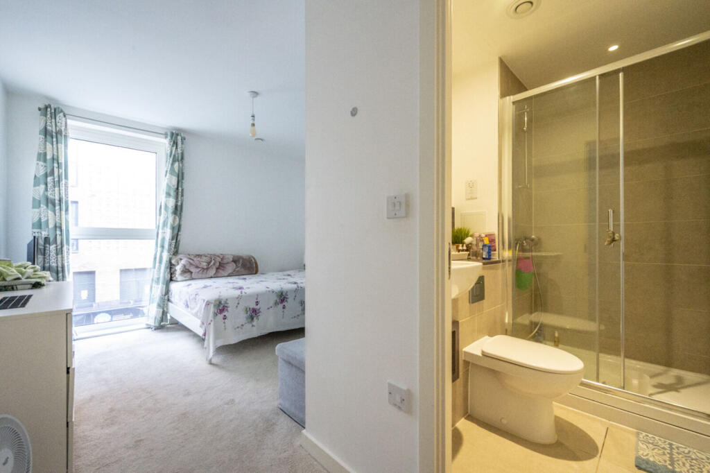 2-bed flat on Academy House E13, Upton Park, London, E13, £400,000