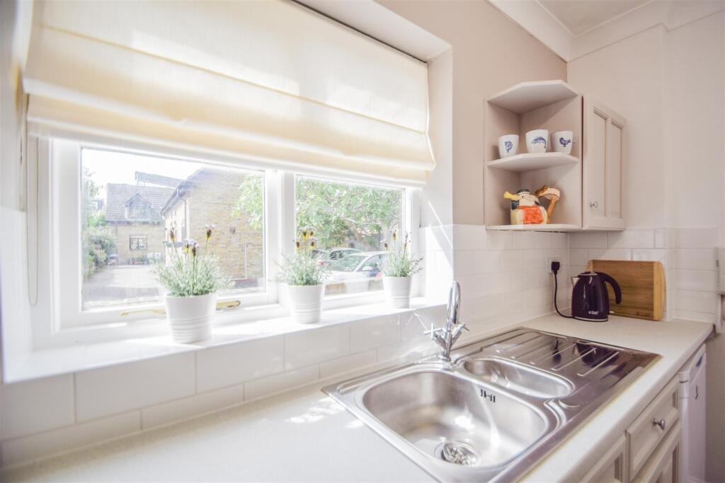 Palatine Road, London, N16 photo 4