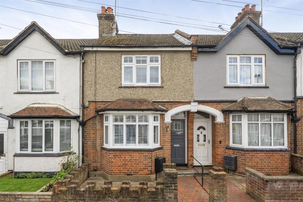 Main image of property: Cassiobridge Road, Watford