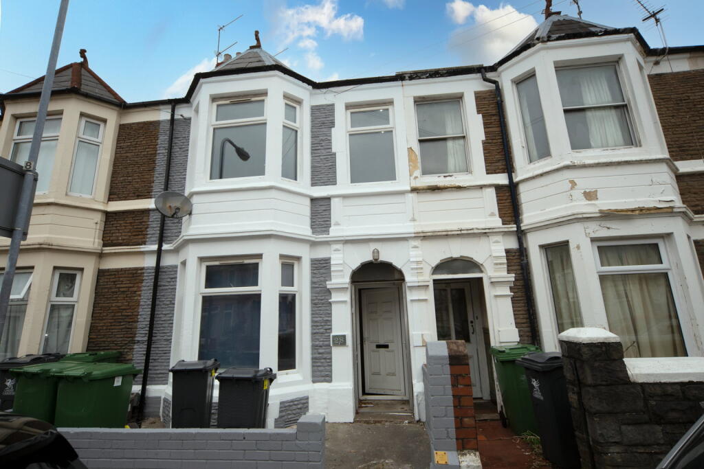 Main image of property: First Floor Flat Llanishen Street,Cathays,Cardiff,CF14 3QE