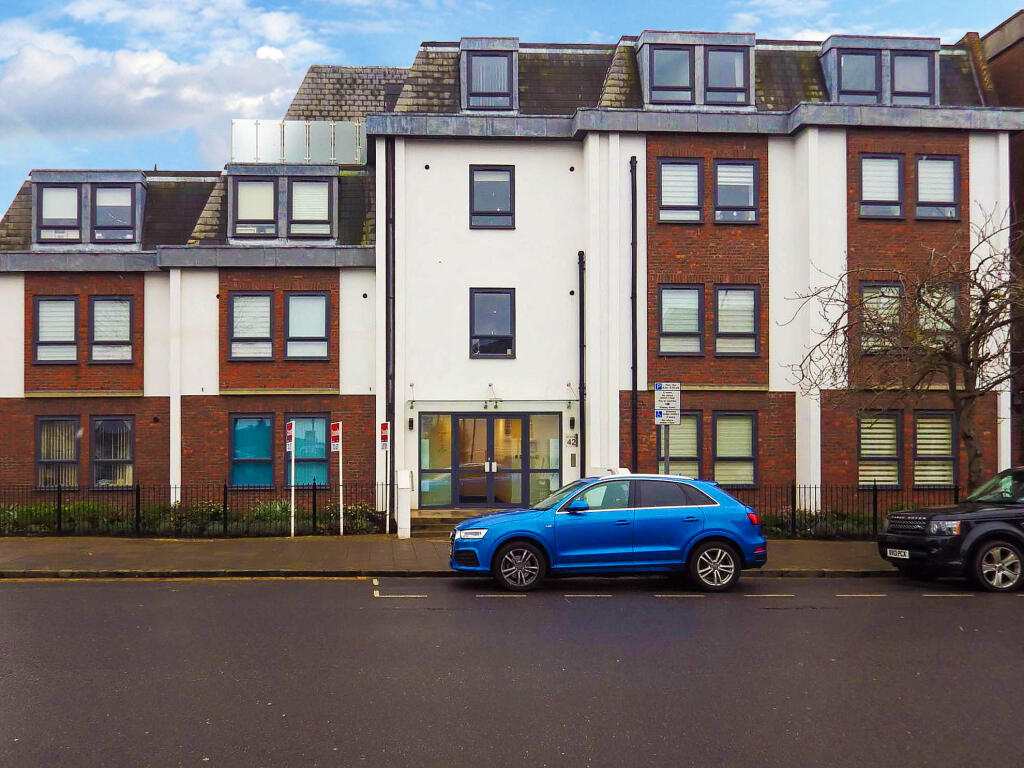 Main image of property: The Peninsula, Aylesbury, Buckinghamshire