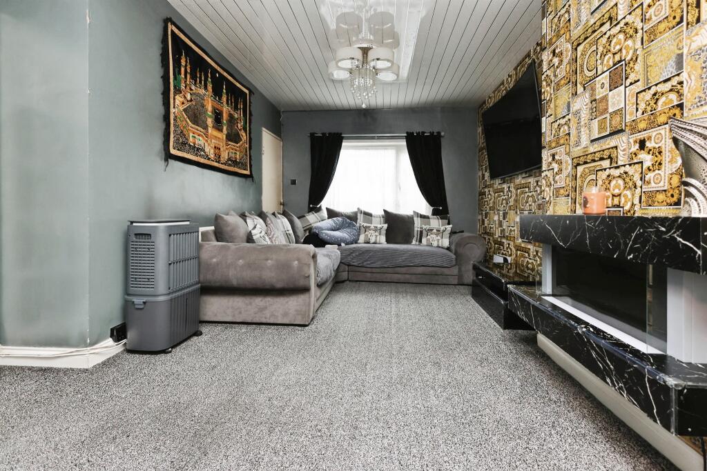 House in Birmingham, West Midlands - View 3