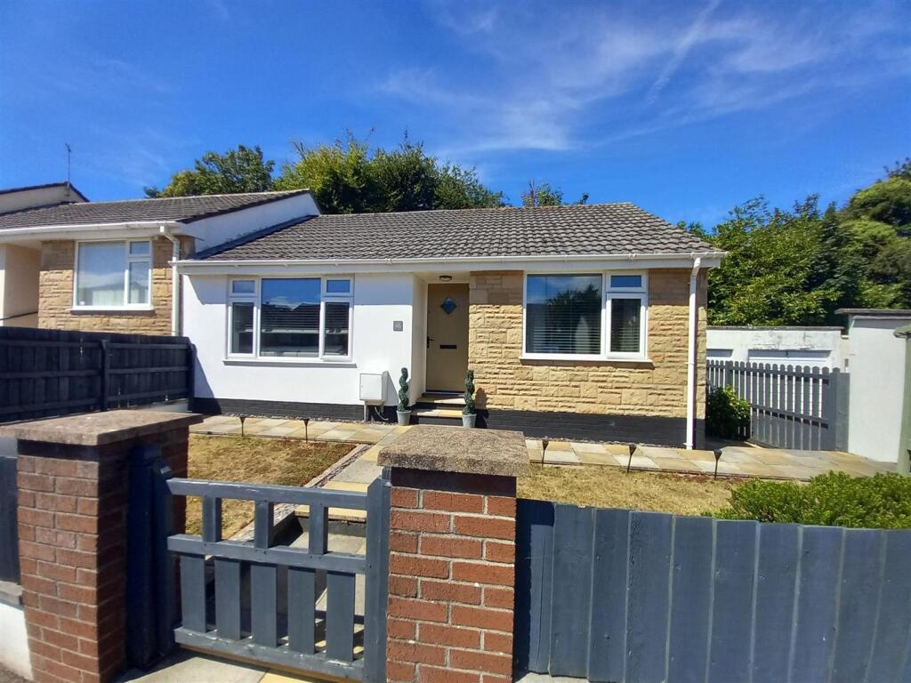 2-bed house on 46, Laurel Avenue, Bideford, £240,000