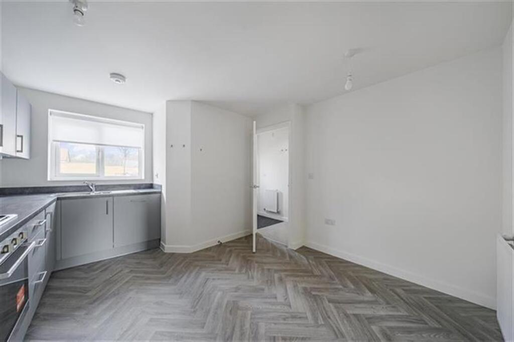 House in Nottingham - View 2