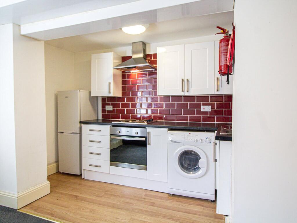 Main image of property: Apt 2, 21 Hyde Terrace #454070