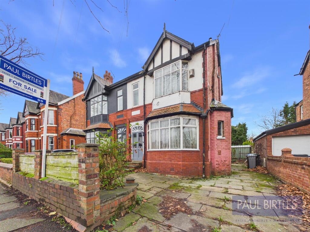 Main image of property: Urmston Lane, Stretford, Manchester, M32 9BG