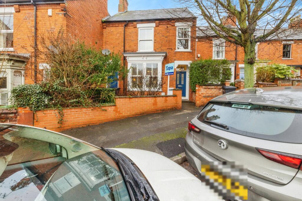 4-bed terraced on Queens Crescent, Lincoln, LN1, £345,000