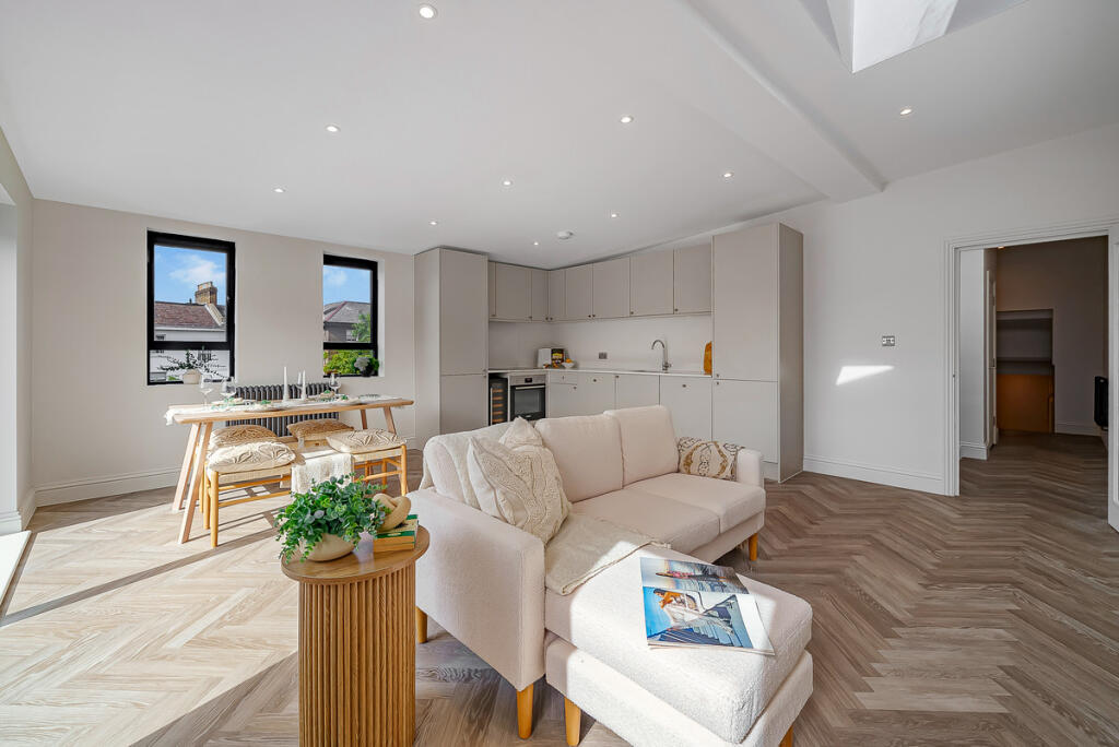 Apartment in London - View 3
