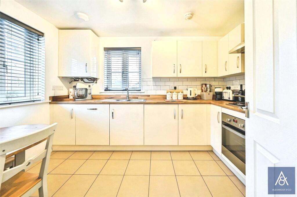 House in Brackley, West Northamptonshire - View 5