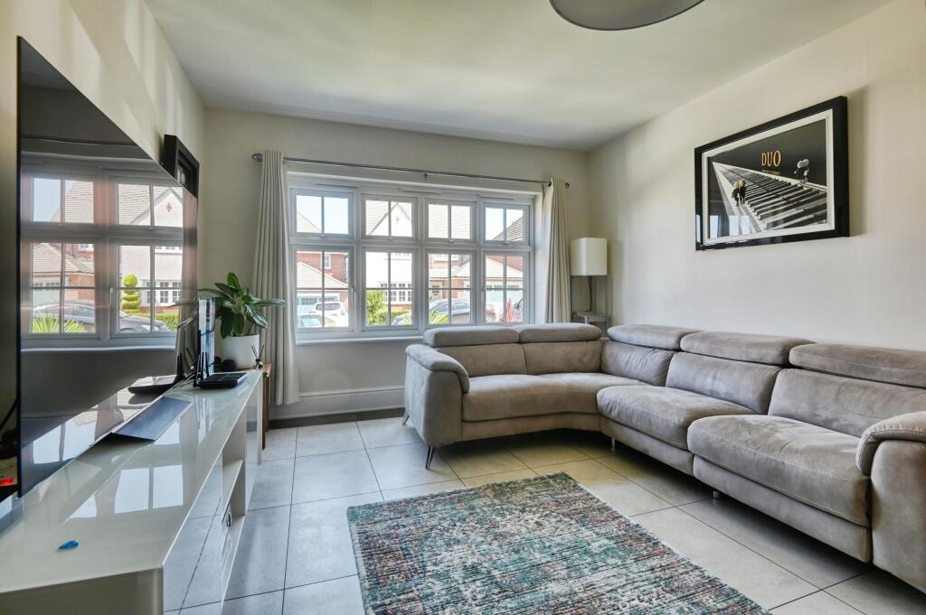 House in Tamworth, Stonydelph - View 5