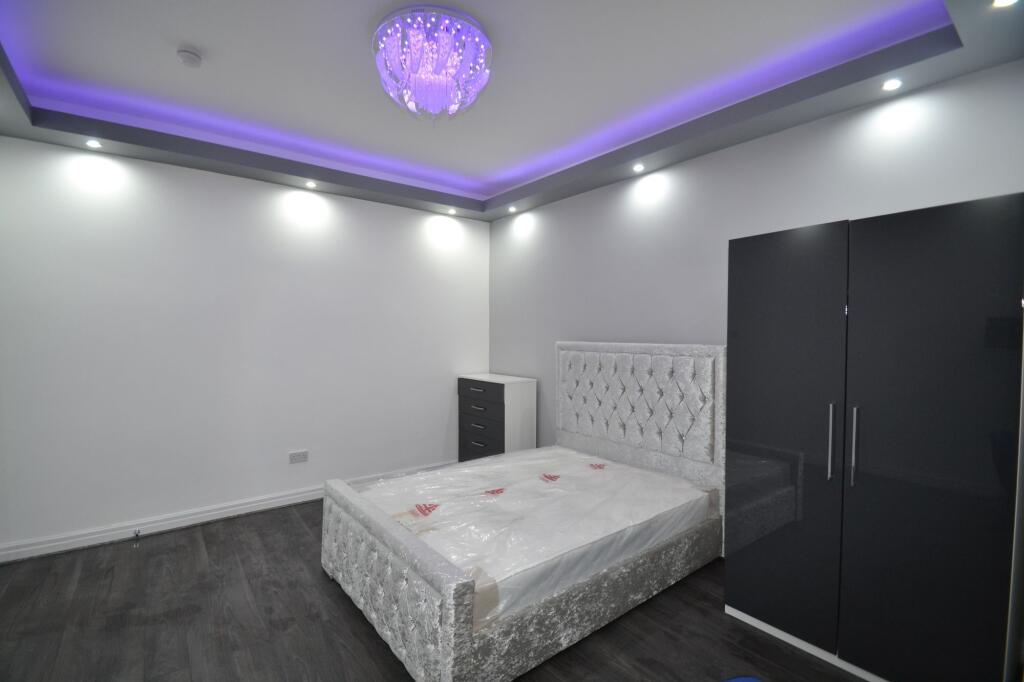 2 bedroom house share for rent