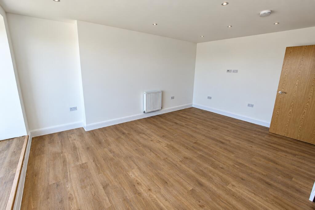Apartment in Canterbury - View 4