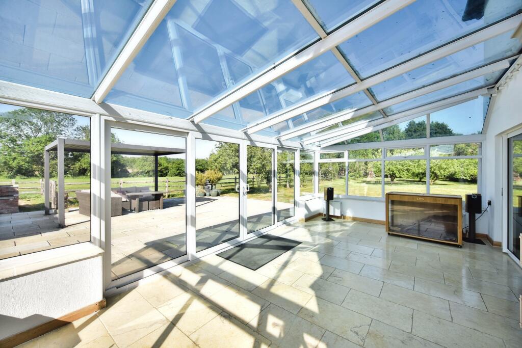 House in Maidstone, Nettlestead - View 3