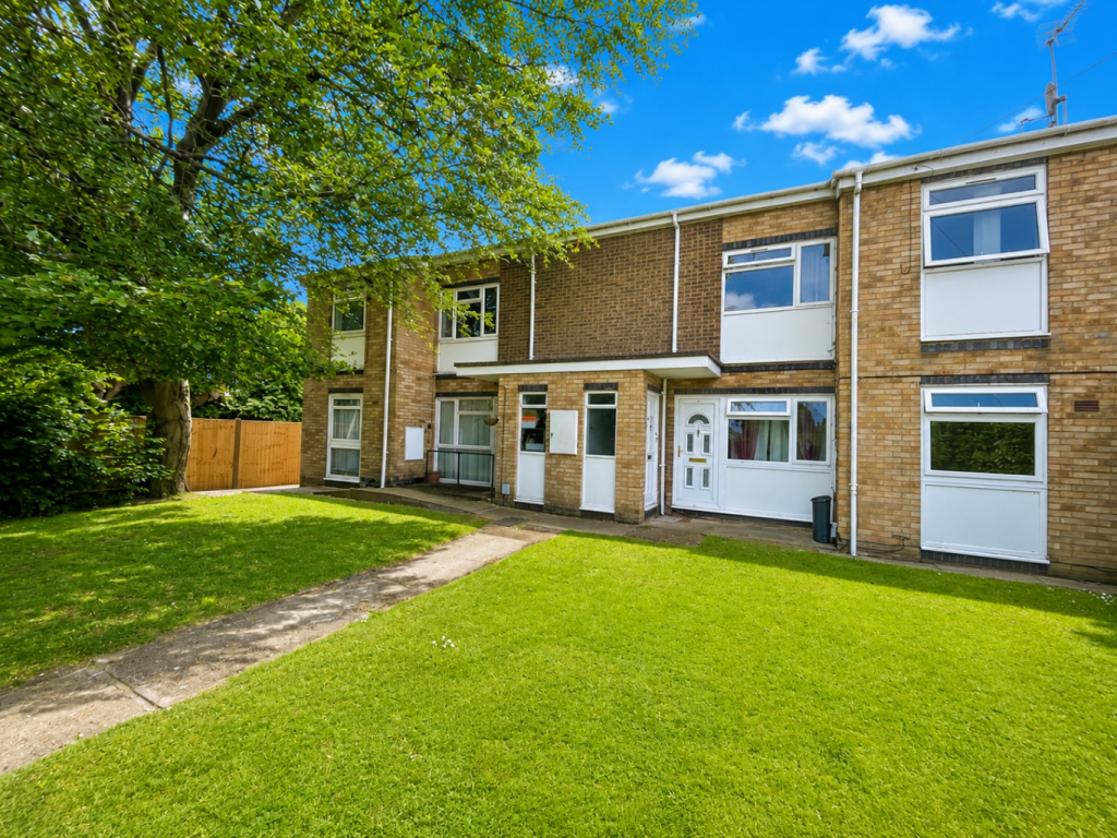 Main image of property: Carolyn Court, Trinity Road, Luton, Bedfordshire, LU3 2NF