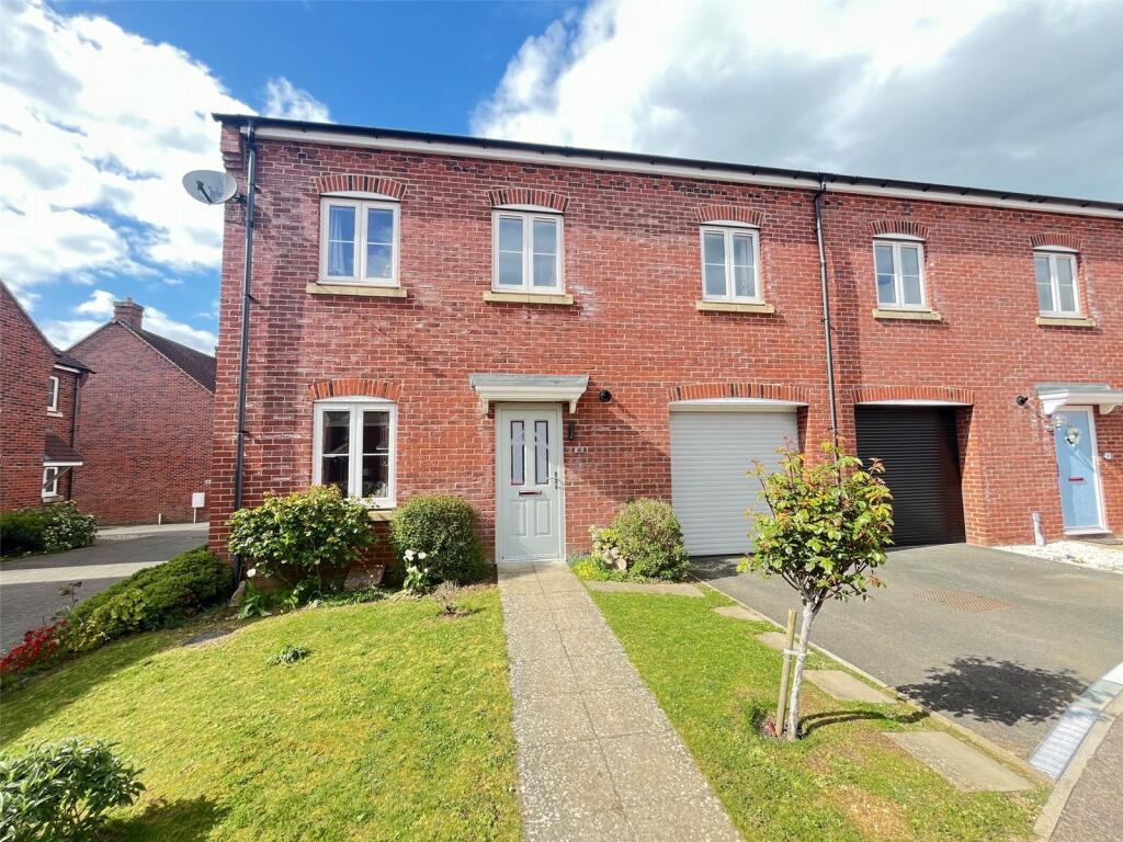 Main image of property: Brampton Grange Drive, DAVENTRY, Northamptonshire, NN11