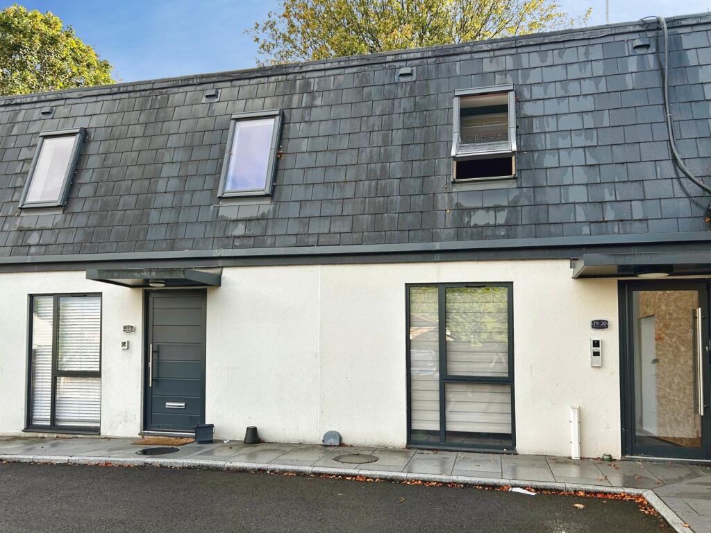 Main image of property: Treadaway Hill, Loudwater, High Wycombe