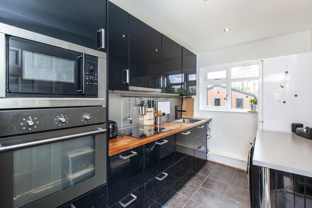 Main image of property: Thamebridge Court, 20 Ray Park Avenue, Maidenhead, SL6