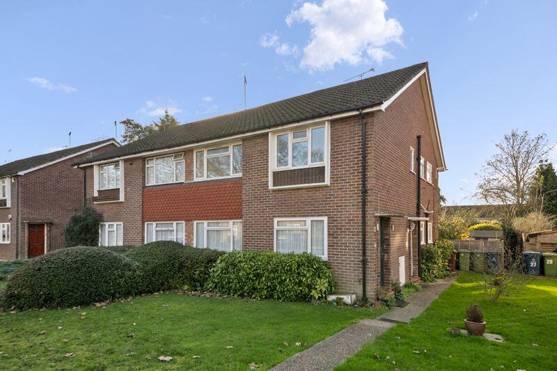 2-bed flat on Abbey Close, Pinner, £340,000
