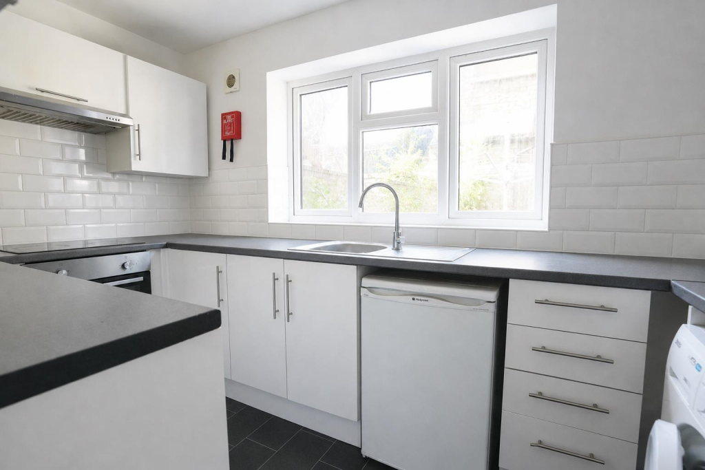 House in Southend-on-Sea, Essex - View 4