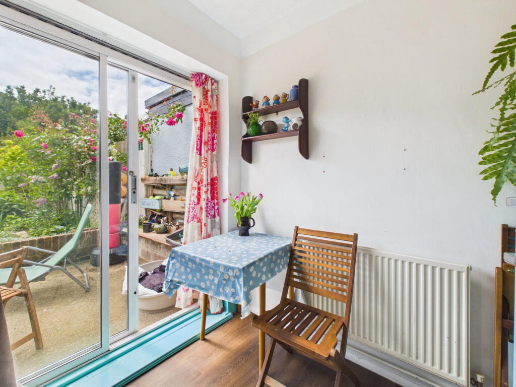 House in Worthing, West Sussex - More