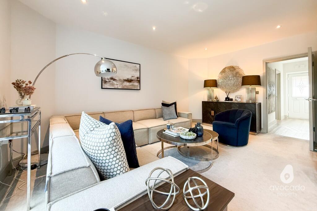 Lance Way, Arborfield Green, RG2 photo 3