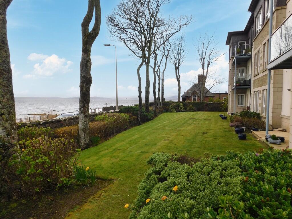 Rosebank Gardens, Largs, Ayrshire, KA30 photo 3