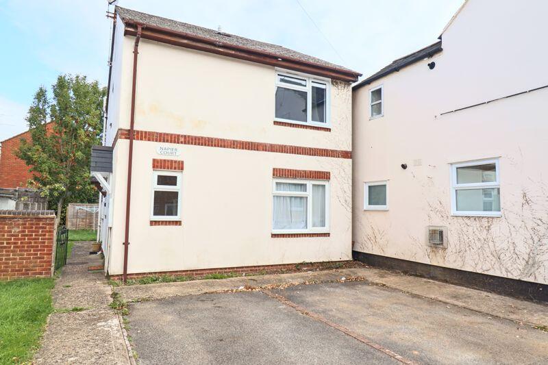 1-bed flat on Napier Street, Bletchley, Milton Keynes, £155,000