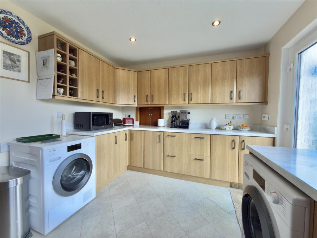 House in Dumfries, Calside, Georgetown - More