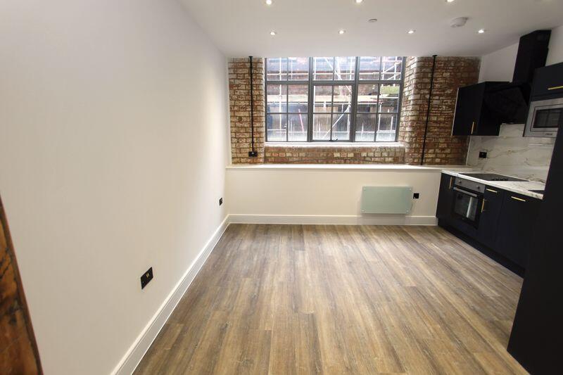 Apartment in Northampton - View 3