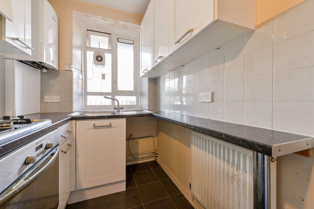 Apartment in London - View 5