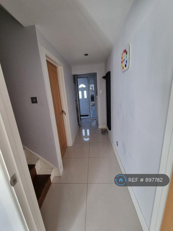 House in London - View 4