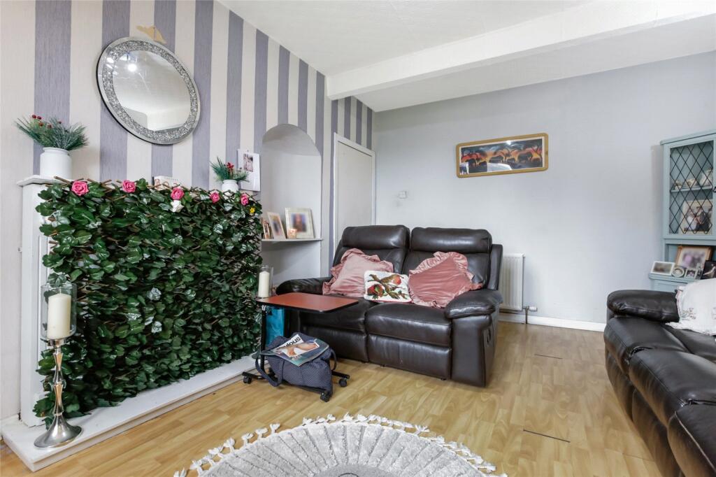 Apartment in Glasgow, The Drives, Dennistoun - More