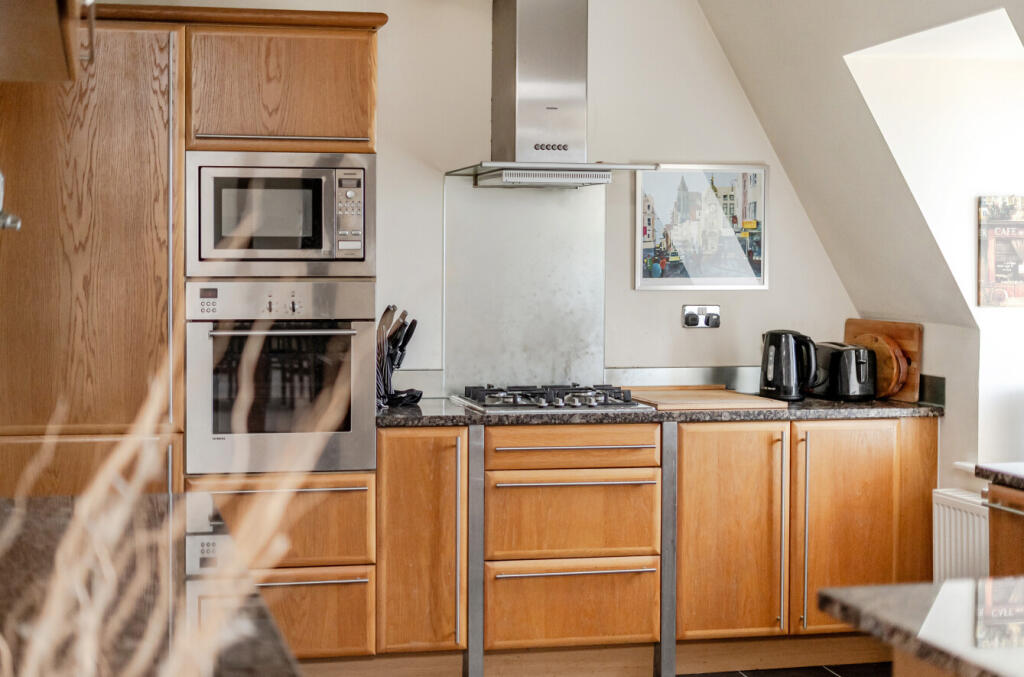 Apartment in Brighton - More